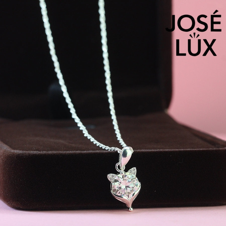 Adorable 2ct moissanite fox pendant combines playful animal charm with brilliant sparkle, thoughtfully designed in polished sterling silver for nature-loving jewelry enthusiasts.
