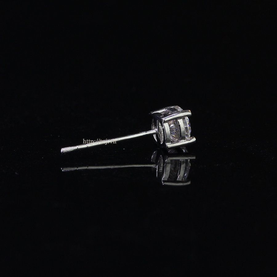 Sterling silver round moissanite stud earring for men featuring a 0.5ct brilliant-cut stone in a classic basket setting with push-back post.