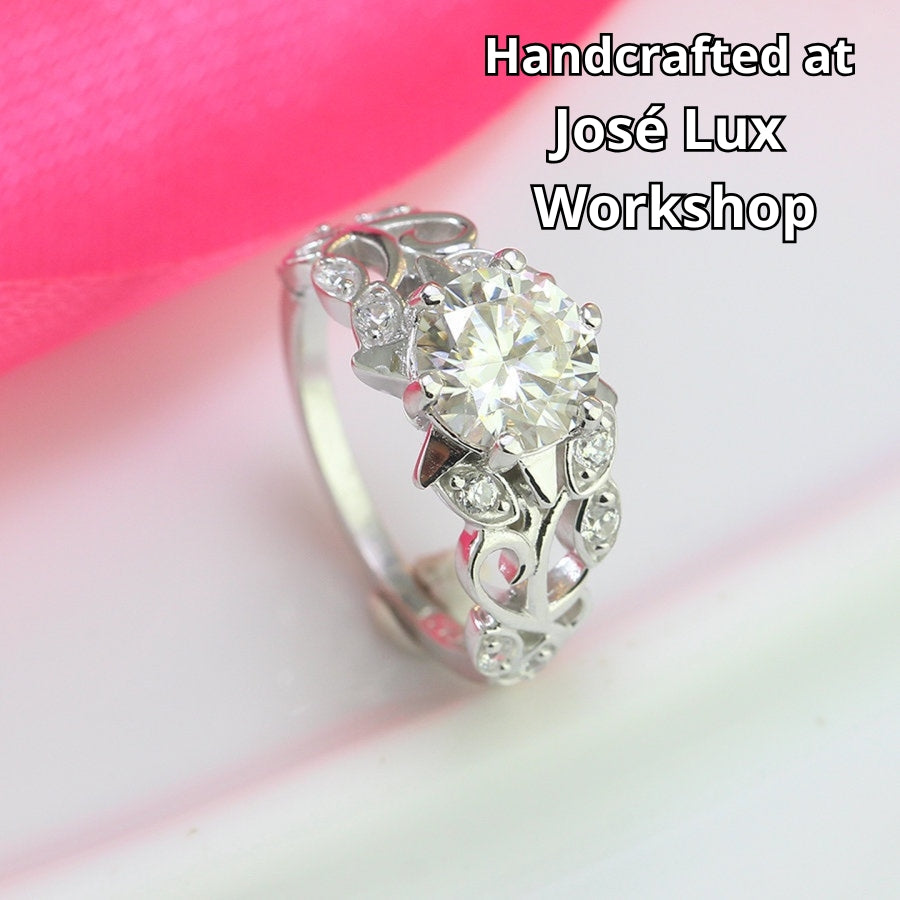 1.25ct Moissanite Leaf Design Women's Silver Ring