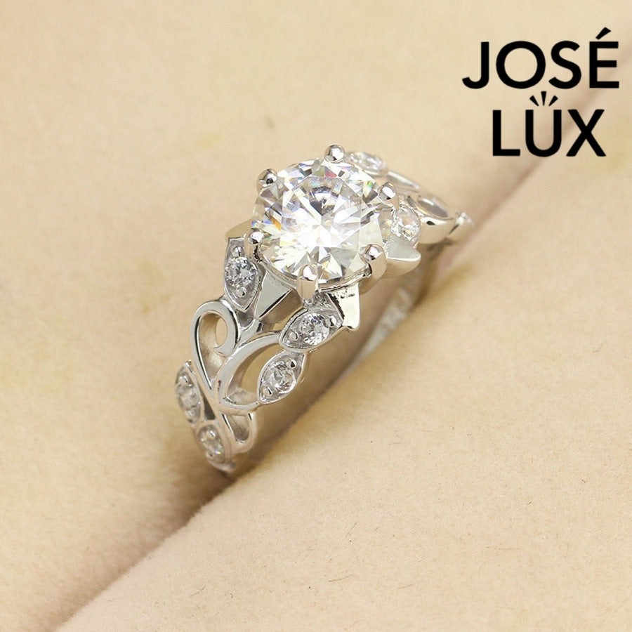 1.25ct Moissanite Leaf Design Women's Silver Ring